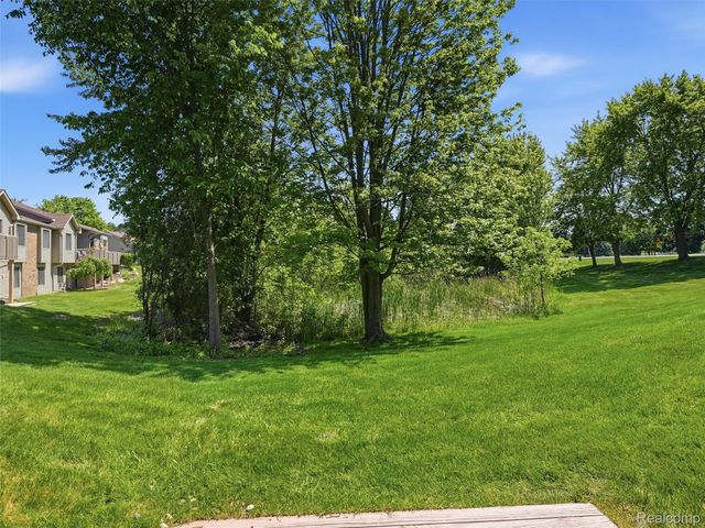 7058 Elmhurst 1, West Bloomfield Charter Township, MI 48322