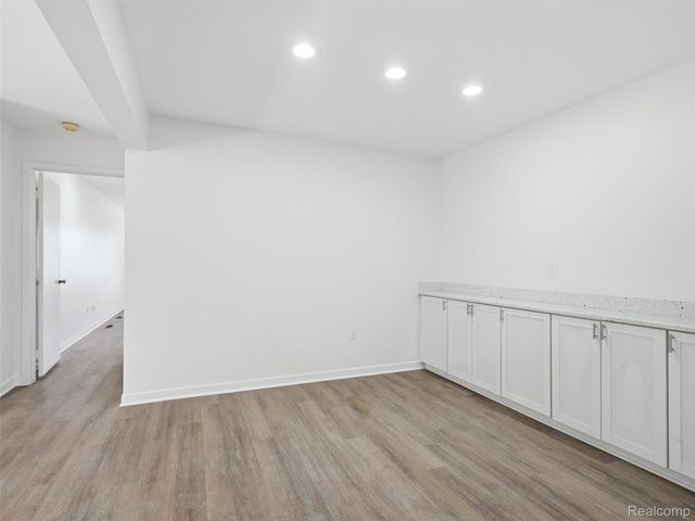 7058 Elmhurst 1, West Bloomfield Charter Township, MI 48322