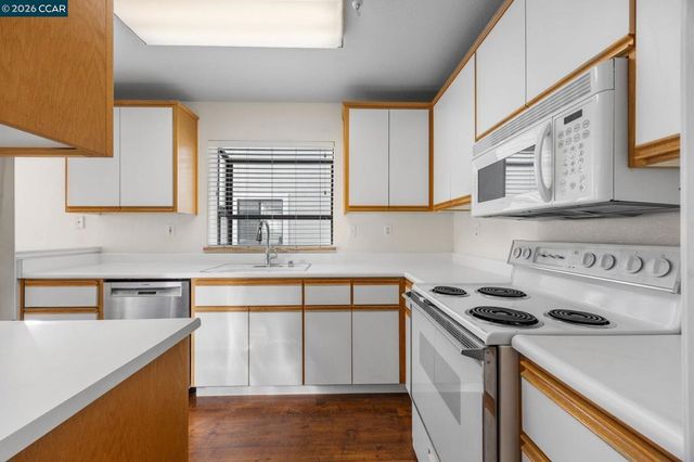 2590 2590 Oak Rd 244, Walnut Creek, CA 94597