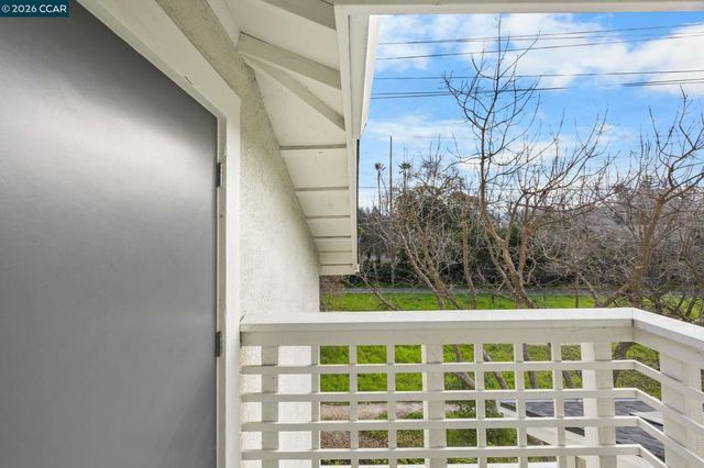 2590 2590 Oak Rd 244, Walnut Creek, CA 94597