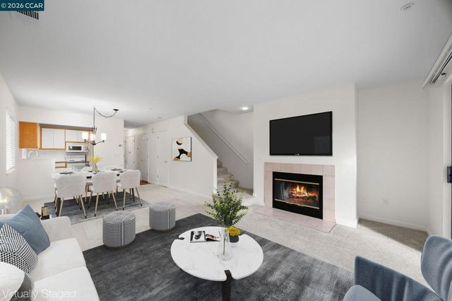 2590 2590 Oak Rd 244, Walnut Creek, CA 94597