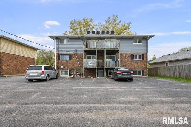 3536 HEATHERTON Drive, Davenport, IA 52804