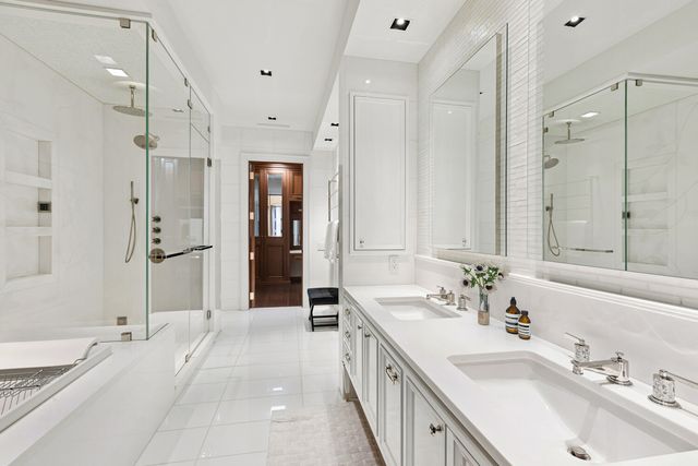 46 E 66TH Street, New York City, NY 10065