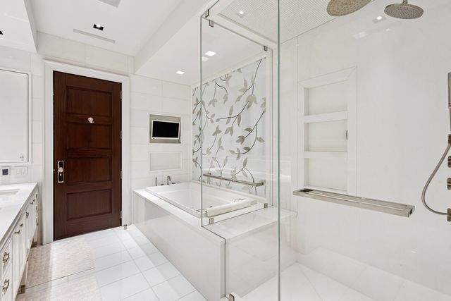 46 E 66TH Street, New York City, NY 10065