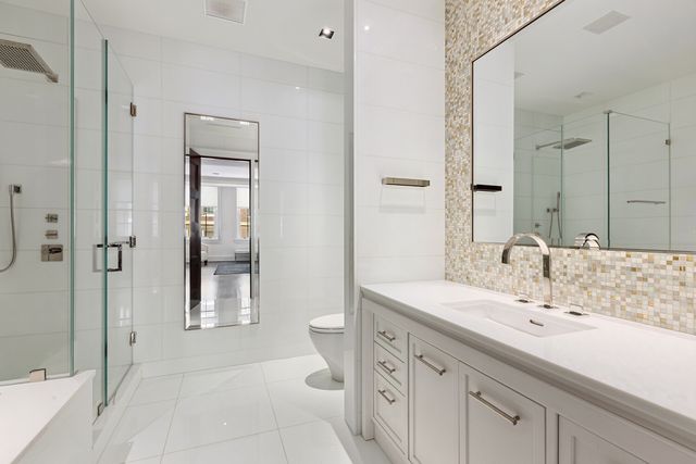 46 E 66TH Street, New York City, NY 10065