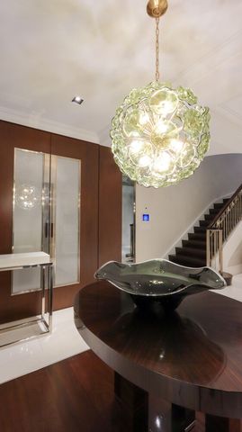 46 E 66TH Street, New York City, NY 10065