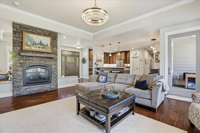 10213 Evergreen Ranch Ct, Grass Valley, CA 95949