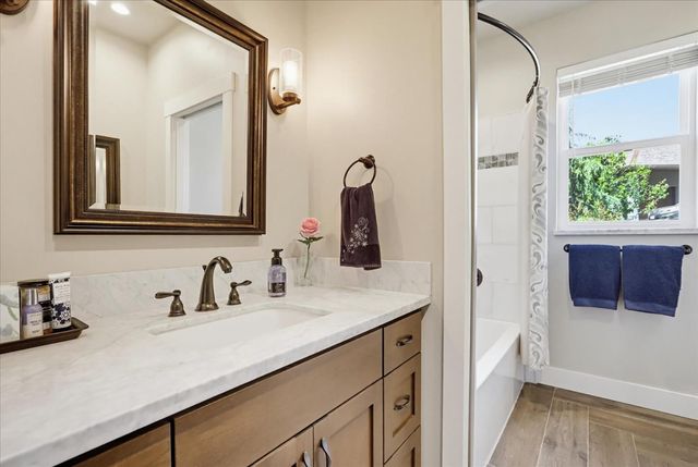 10213 Evergreen Ranch Ct, Grass Valley, CA 95949