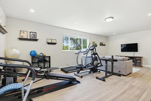 10213 Evergreen Ranch Ct, Grass Valley, CA 95949