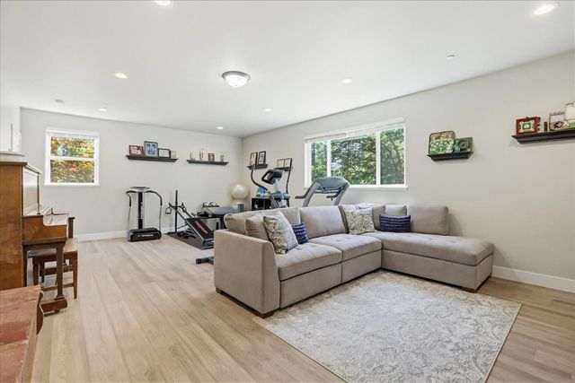 10213 Evergreen Ranch Ct, Grass Valley, CA 95949