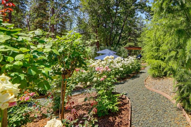 10213 Evergreen Ranch Ct, Grass Valley, CA 95949