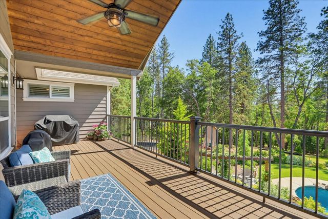 10213 Evergreen Ranch Ct, Grass Valley, CA 95949