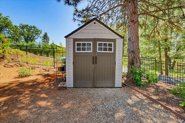 10213 Evergreen Ranch Ct, Grass Valley, CA 95949