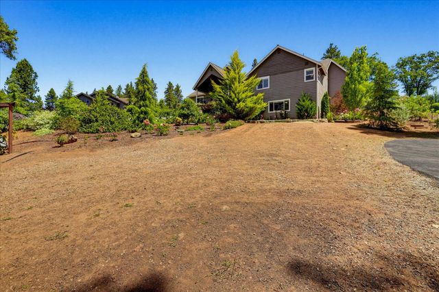10213 Evergreen Ranch Ct, Grass Valley, CA 95949