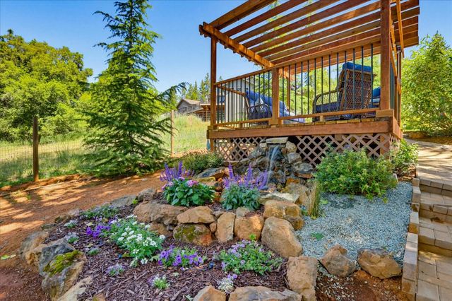 10213 Evergreen Ranch Ct, Grass Valley, CA 95949