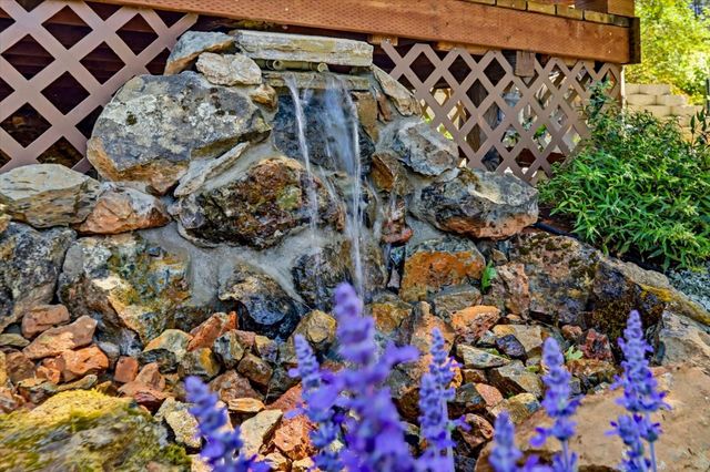 10213 Evergreen Ranch Ct, Grass Valley, CA 95949