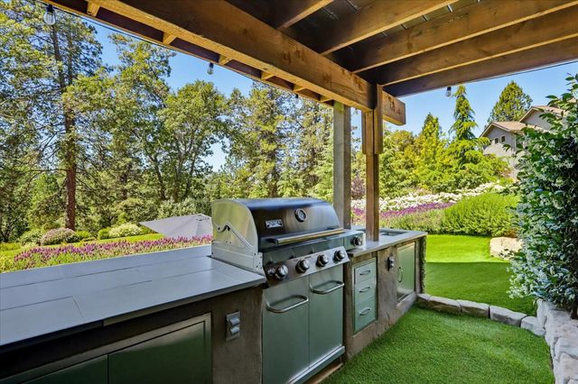 10213 Evergreen Ranch Ct, Grass Valley, CA 95949