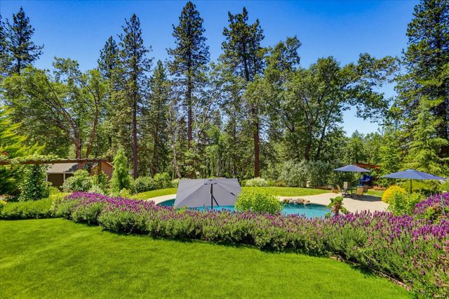 10213 Evergreen Ranch Ct, Grass Valley, CA 95949