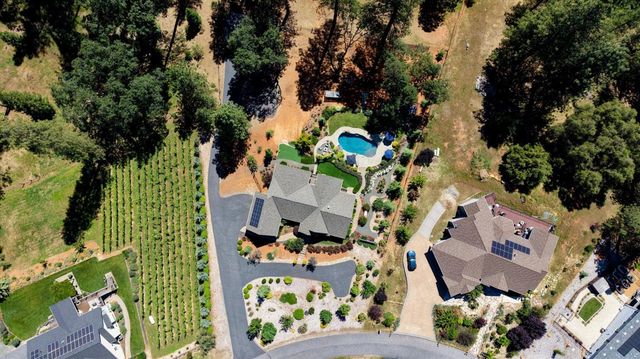 10213 Evergreen Ranch Ct, Grass Valley, CA 95949