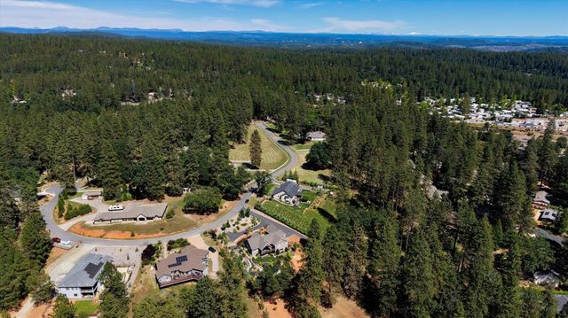 10213 Evergreen Ranch Ct, Grass Valley, CA 95949