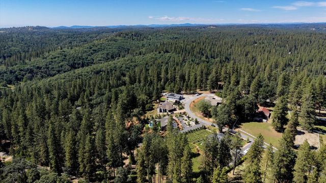 10213 Evergreen Ranch Ct, Grass Valley, CA 95949