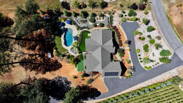 10213 Evergreen Ranch Ct, Grass Valley, CA 95949