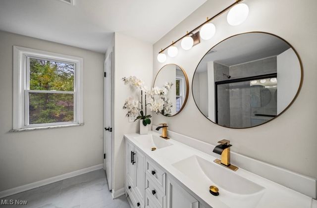 1066 Eastlawn Drive, Highland Heights, OH 44143