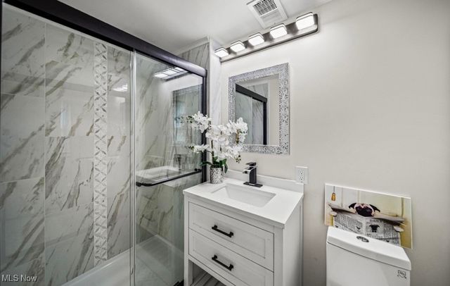 1066 Eastlawn Drive, Highland Heights, OH 44143