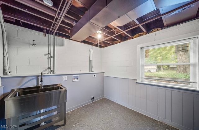 1066 Eastlawn Drive, Highland Heights, OH 44143