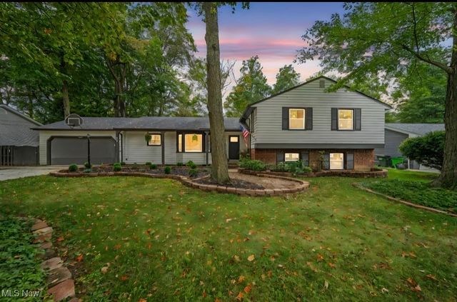 1066 Eastlawn Drive, Highland Heights, OH 44143