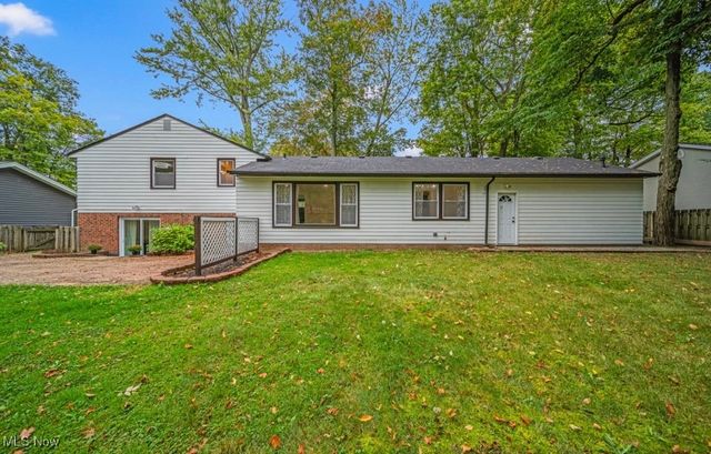 1066 Eastlawn Drive, Highland Heights, OH 44143