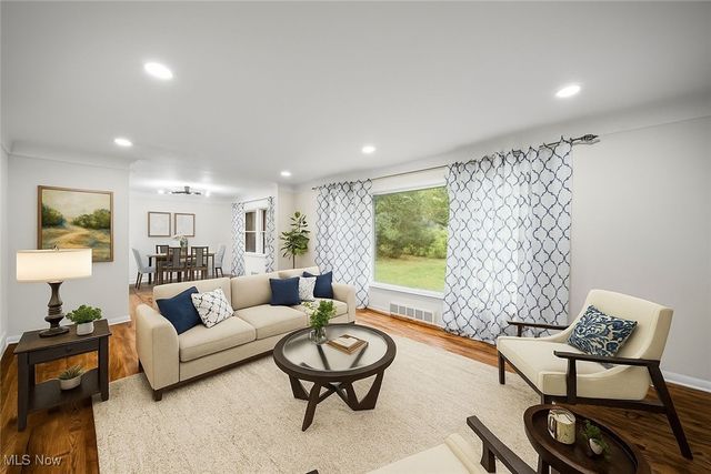 1066 Eastlawn Drive, Highland Heights, OH 44143