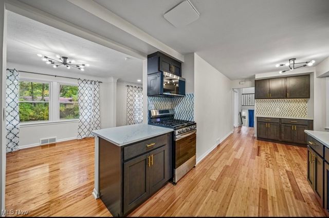 1066 Eastlawn Drive, Highland Heights, OH 44143