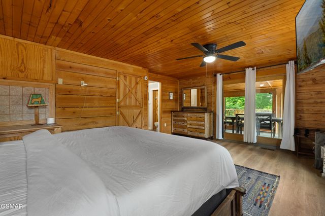 3009 Crestview Court, Sevierville, TN 37862