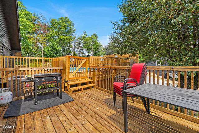3009 Crestview Court, Sevierville, TN 37862