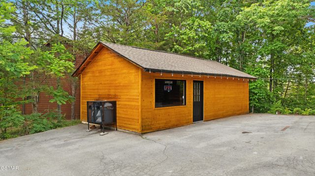 3009 Crestview Court, Sevierville, TN 37862