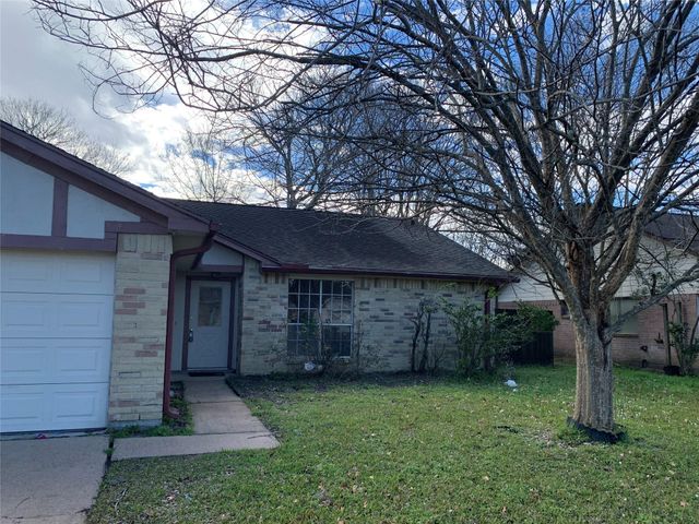 2511 Radcliffe Drive, Sugar Land, TX 77498