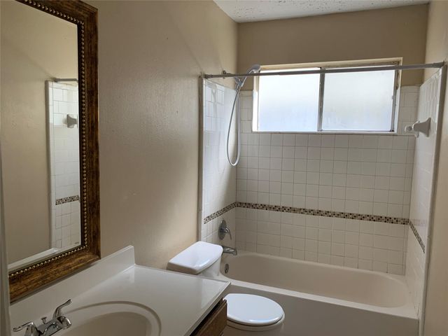2511 Radcliffe Drive, Sugar Land, TX 77498
