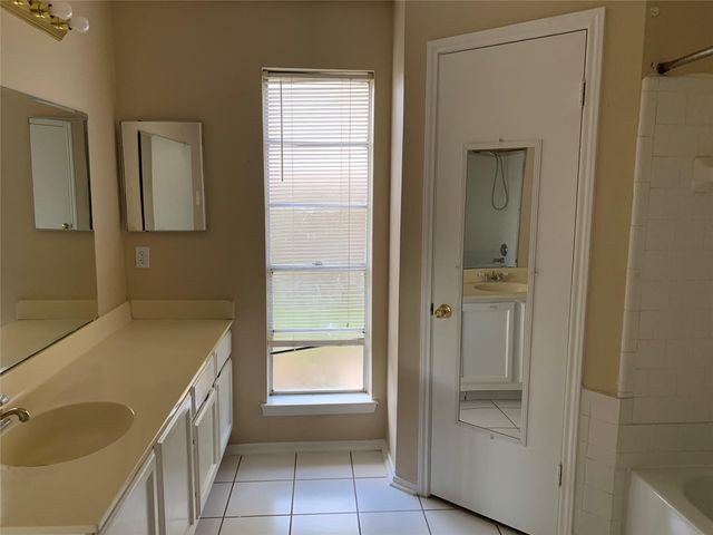 2511 Radcliffe Drive, Sugar Land, TX 77498
