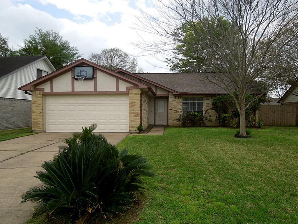 2511 Radcliffe Drive, Sugar Land, TX 77498