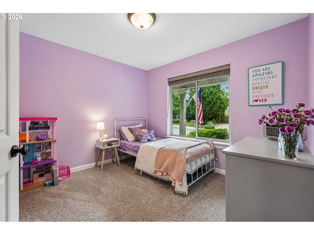 601 N 6TH St, Carlton, OR 97111