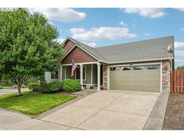 601 N 6TH St, Carlton, OR 97111