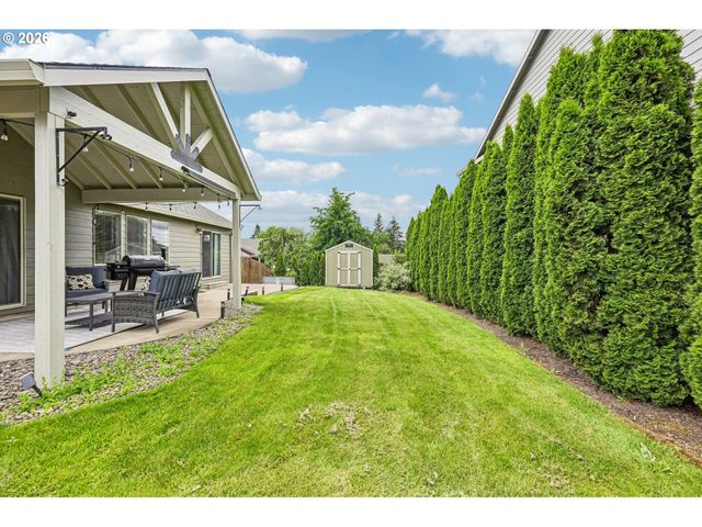 601 N 6TH St, Carlton, OR 97111