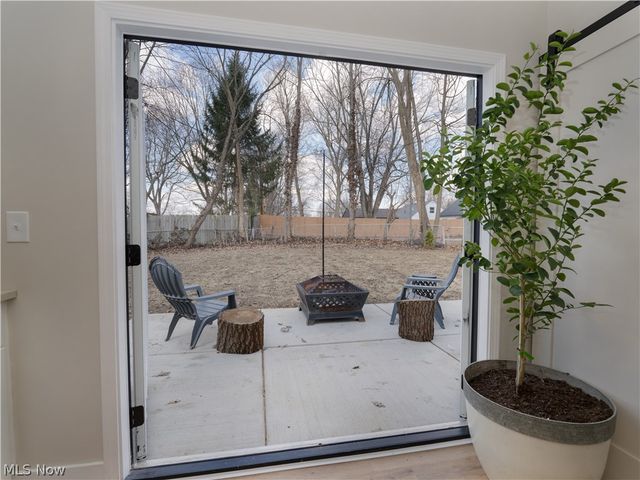 1111 Center Avenue, Cuyahoga Falls, OH 44221