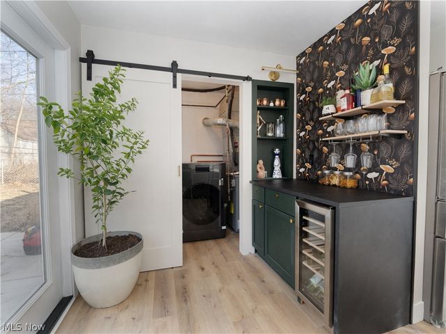 1111 Center Avenue, Cuyahoga Falls, OH 44221