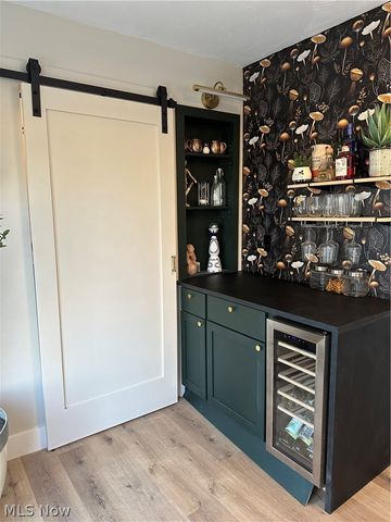 1111 Center Avenue, Cuyahoga Falls, OH 44221