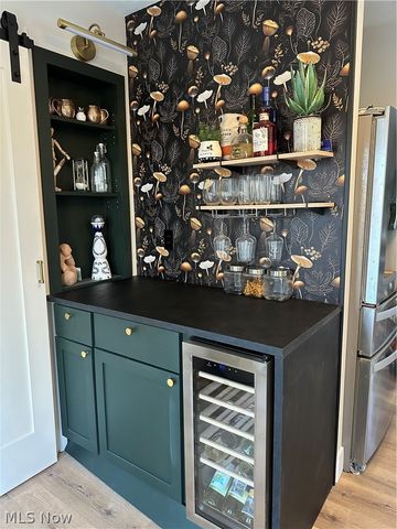 1111 Center Avenue, Cuyahoga Falls, OH 44221