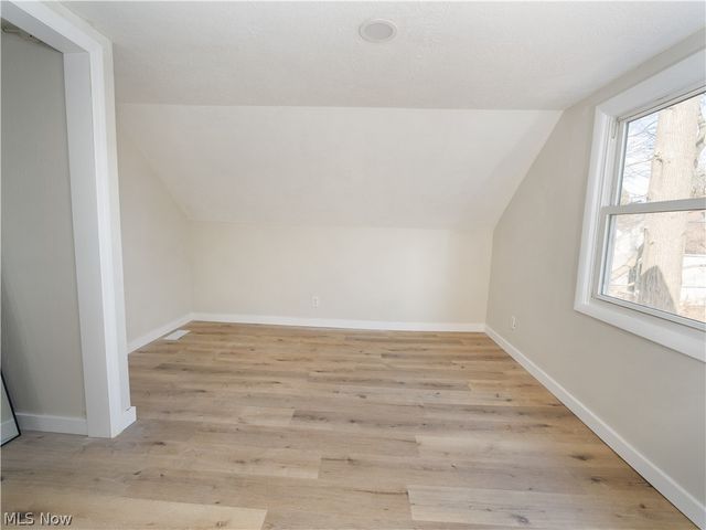 1111 Center Avenue, Cuyahoga Falls, OH 44221