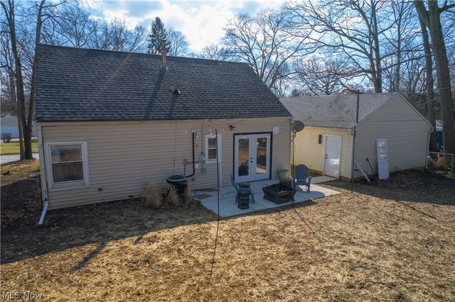 1111 Center Avenue, Cuyahoga Falls, OH 44221