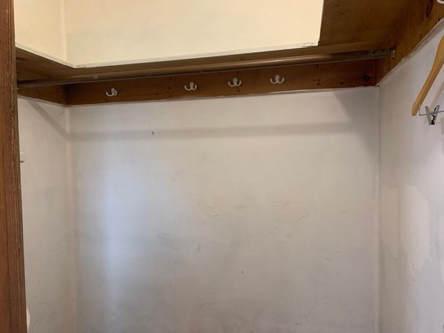 27 Granby Rd 2, Worcester, MA 01604